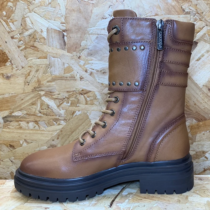 Carmela Modischer Damenstiefel aus Leder – Kamel