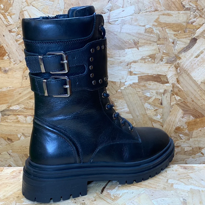 Carmela Modischer Damenstiefel aus Leder – Schwarz