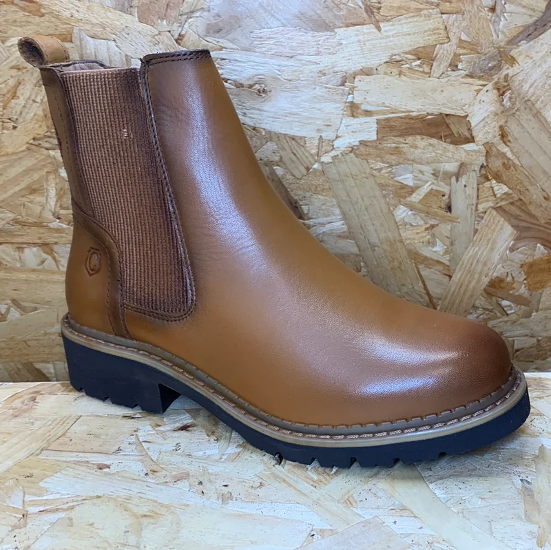 Carmela Modische Damen-Stiefelette aus Leder – Kamel