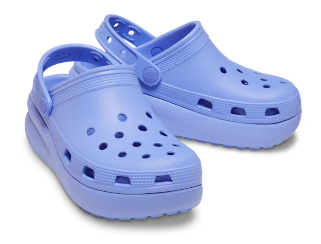 Crocs Klassischer Cutie-Plateau-Clog für Kinder – Digital Violet