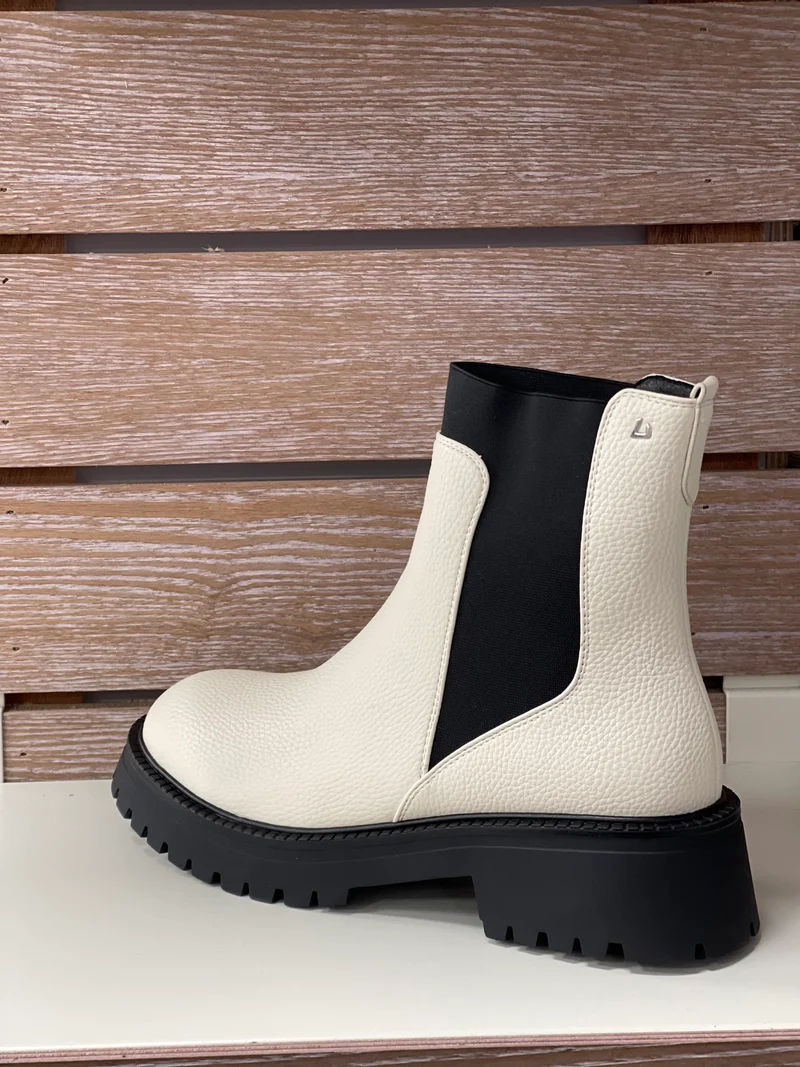 Una Healy Frauenmode Chelsea Boot - Klaviertaste