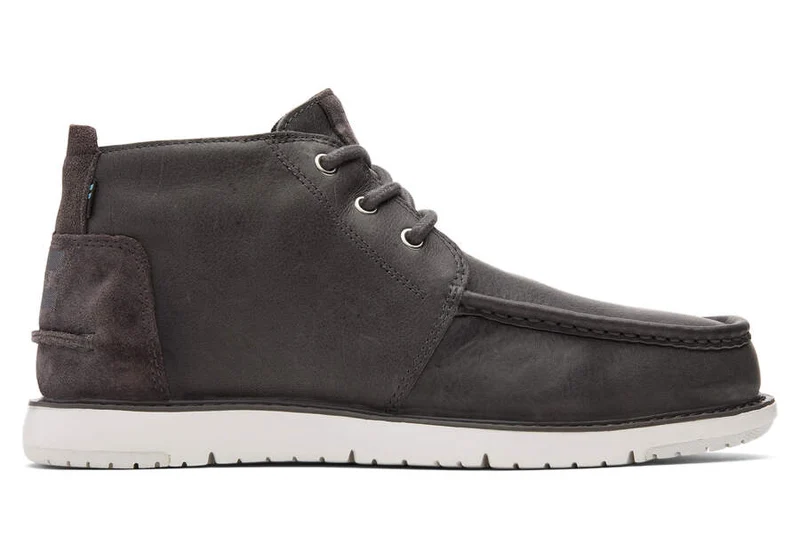 TOMS Wasserdichter Navi Moc Chukka-Lederstiefel für Herren – Rauchgrau