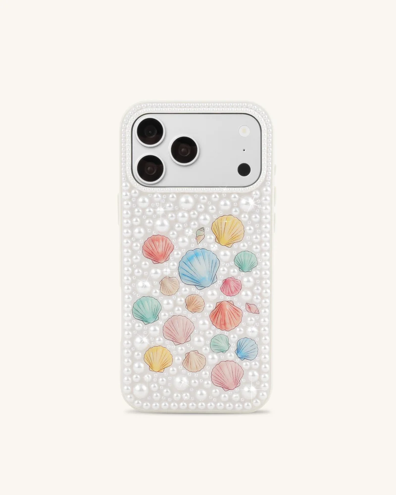 Handyhülle mit Pastell-Muscheln und Perlen – Weiß