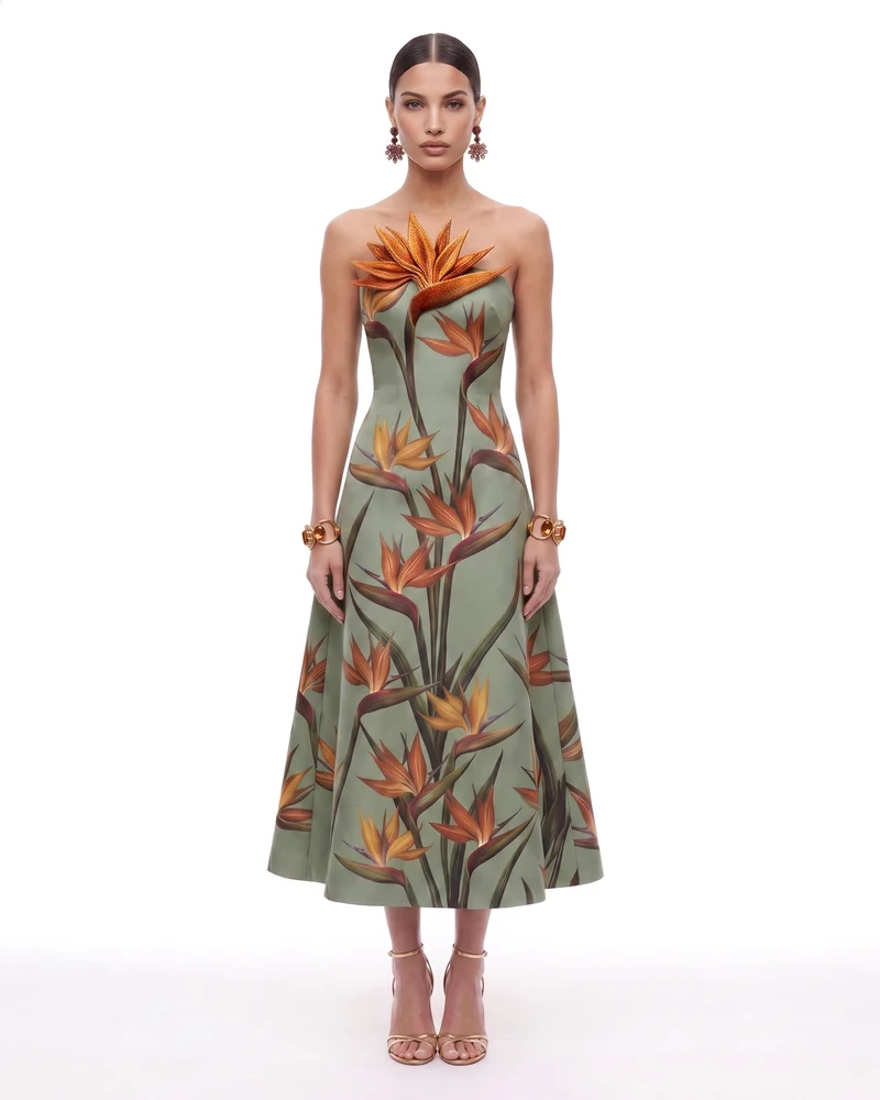 Trägerloses A-Linien-Midikleid mit Paradiesvogel-Applikation - Salbeigrün