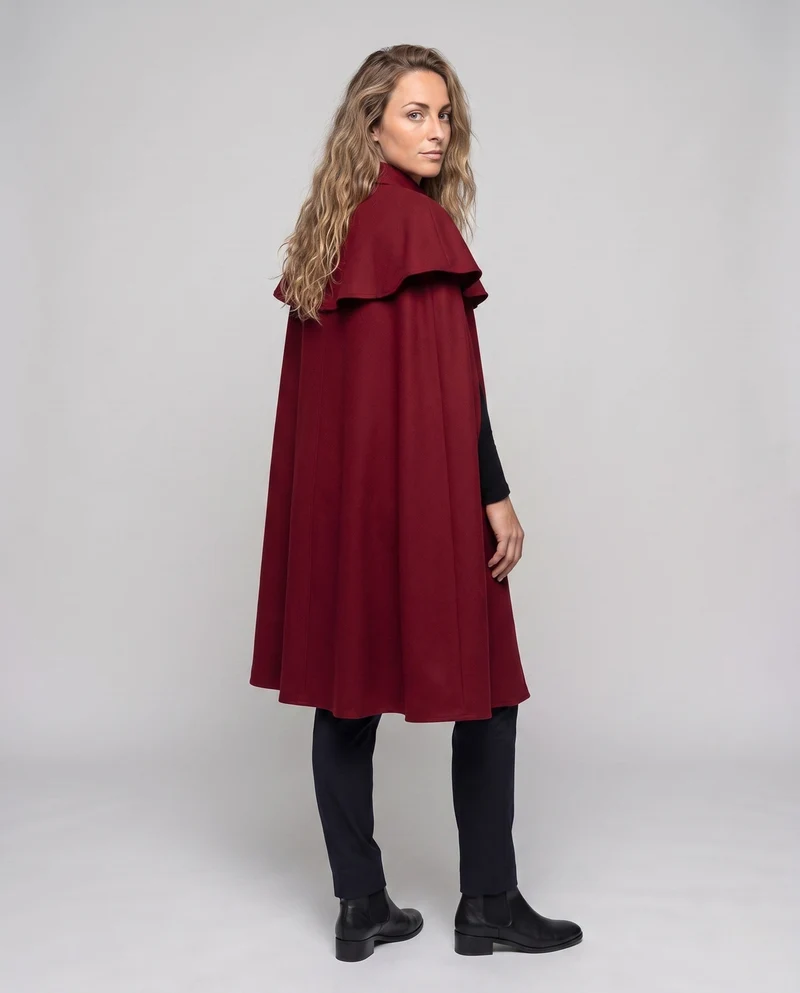 Damen elegante Kapuzencape mit schwingenden Ärmeln und Taillenauschnitten Nord Taschen