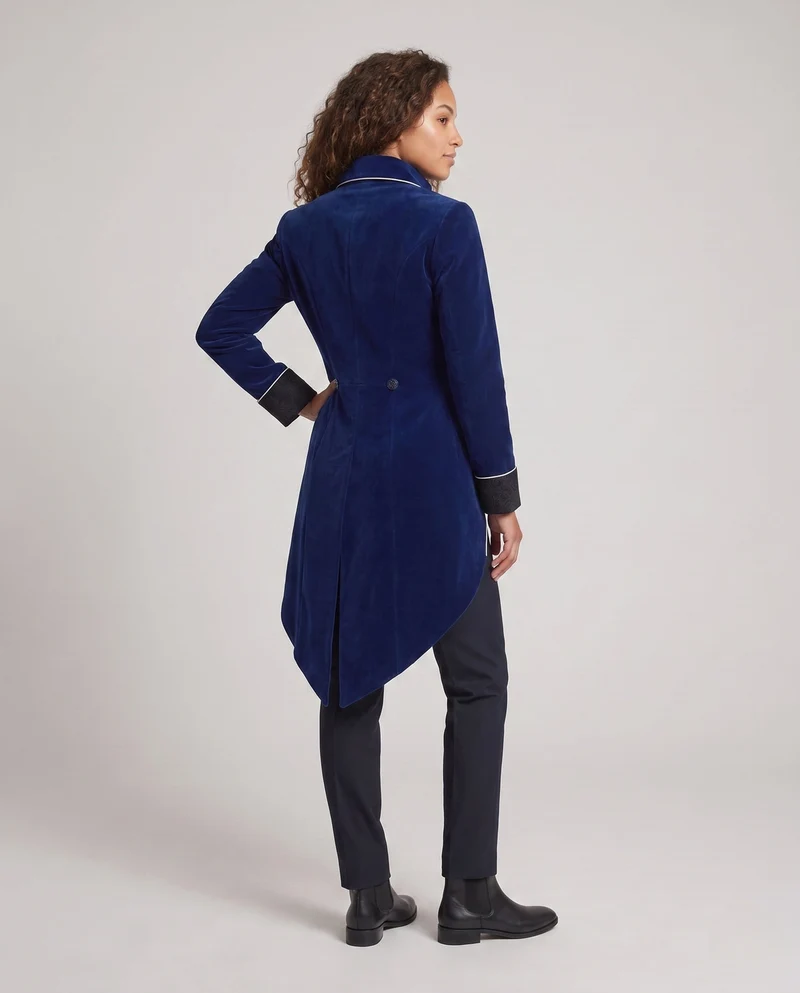 Damen elegante Frackjacke mit aufwändigen Verzierungen und asymmetrischem Schnitt Nord Taschen