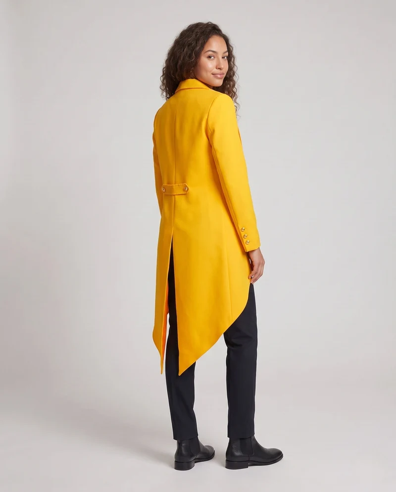 Damen elegante Frackjacke mit asymmetrischem Saum und goldenen Akzenten Nord Taschen