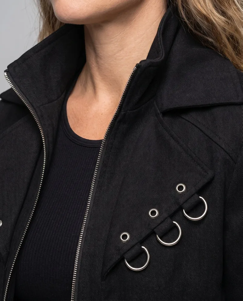 Damen eleganter Kapuzenmantel mit aufwändigen Schnallen und femininer Silhouette Nord Taschen