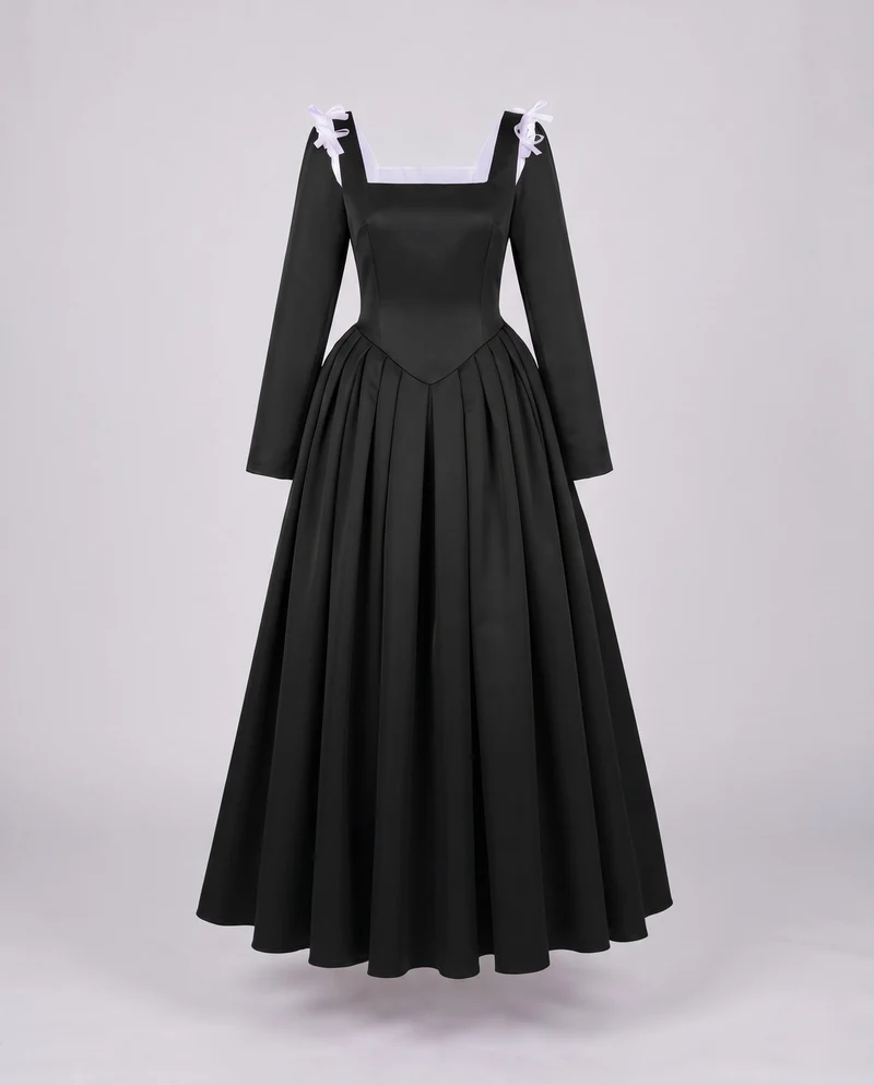 Damen historische Ballkleid mit fließendem Rock und eleganten Spitzenärmeln Nord Taschen