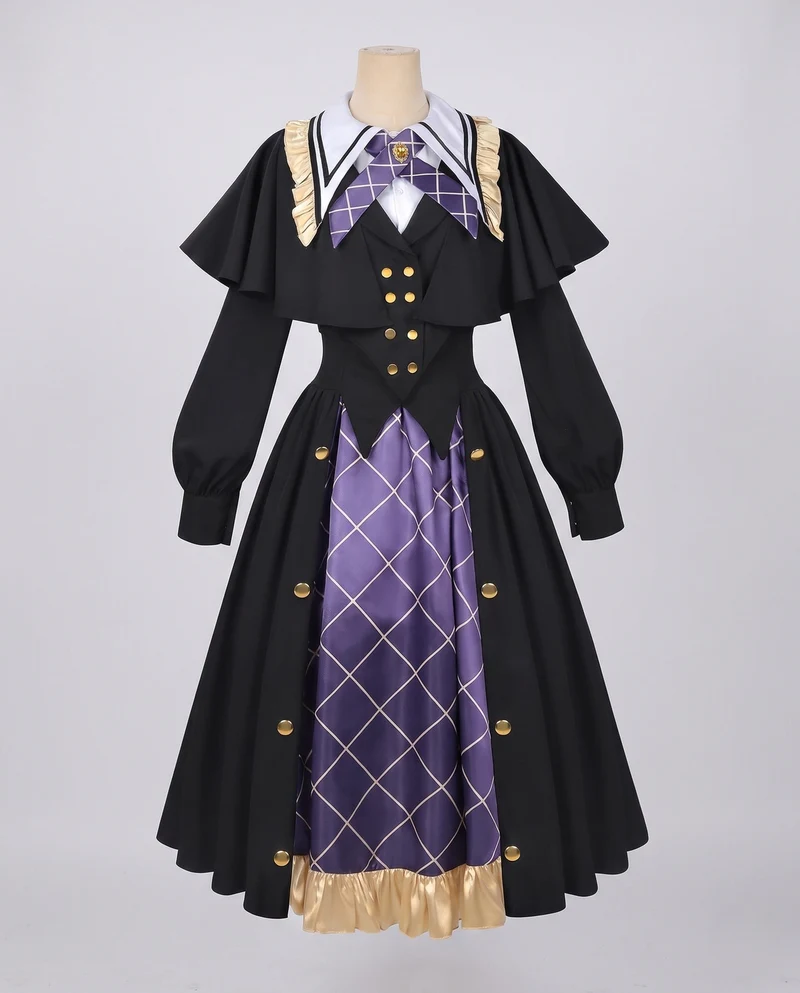 Damenkostümkleid mit historisch inspirierten Elementen und eleganten Accessoires Nord Taschen