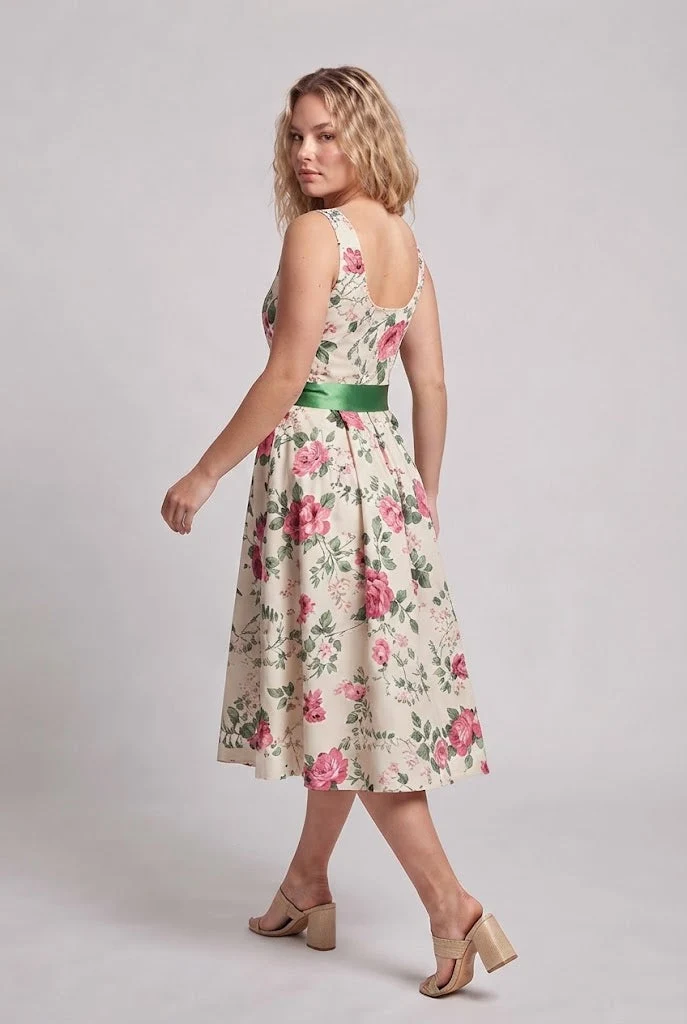 Damen A-Linien Kleid mit floralem Muster und Taillengürtel Nord Taschen
