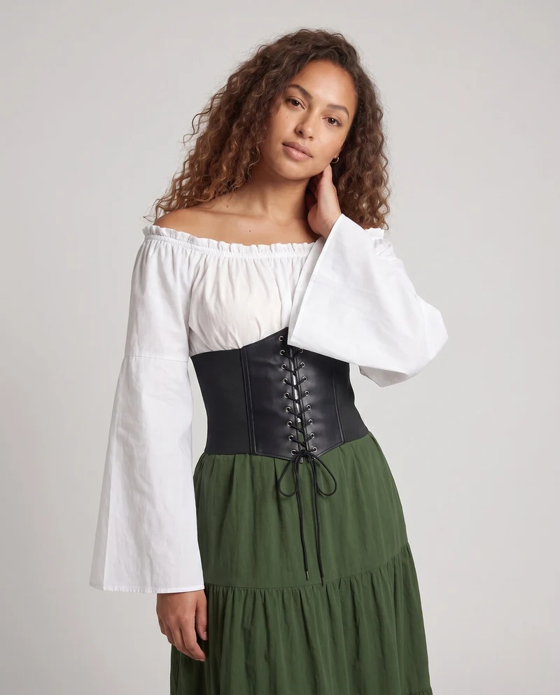 Damen romantisches Maxikleid mit schwingendem Rock und tailliertem Oberteil Nord Taschen