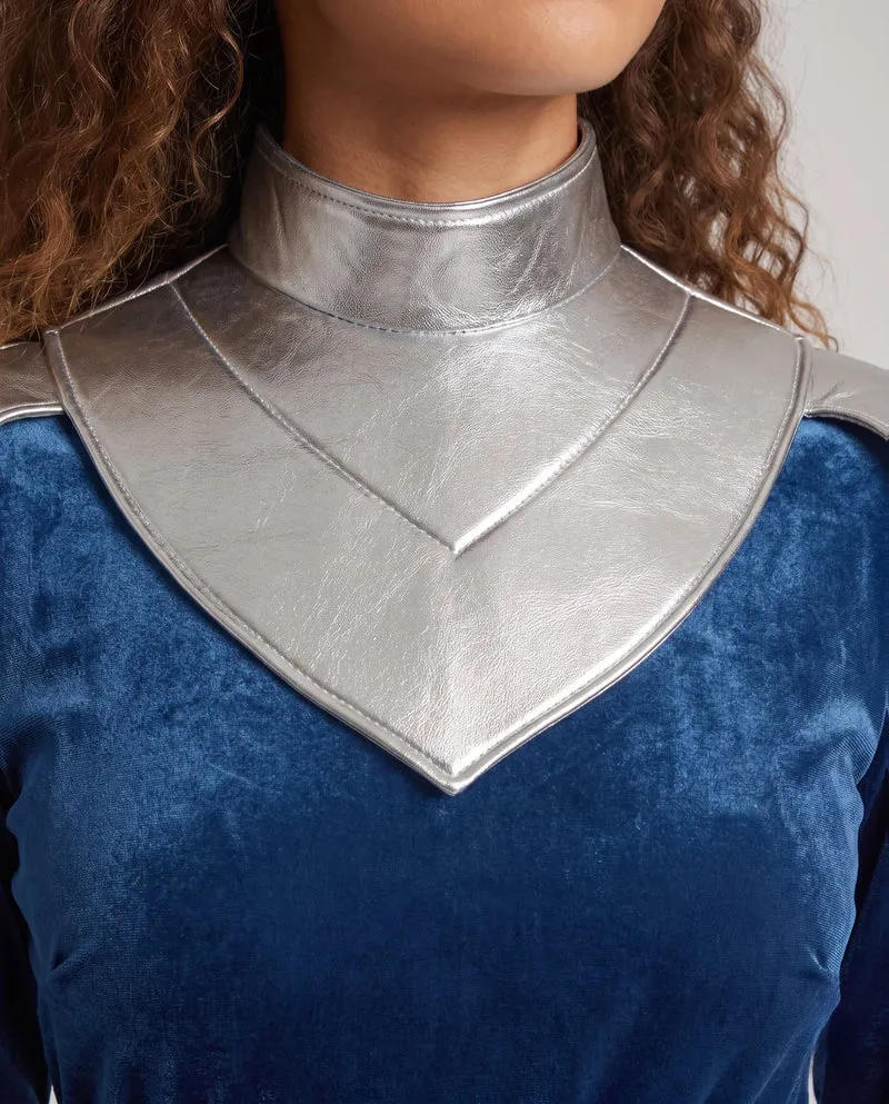 Damen Rüstungs-Kostüm mit bodenlanger Rock und metallischen Akzenten Nord Taschen
