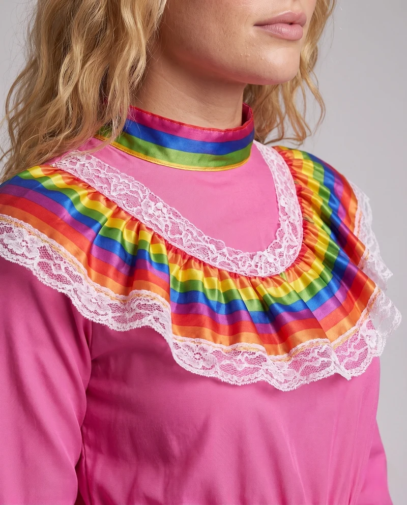Frauen traditionelle Kleid mit buntem Saum und Spitzenverzierungen Nord Taschen
