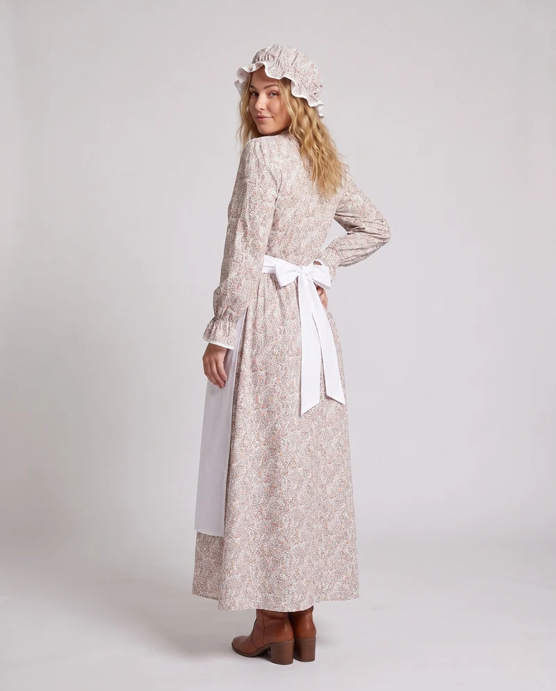 Damen traditionelles Bauernhauskleid mit passendem Kopftuch Nord Taschen