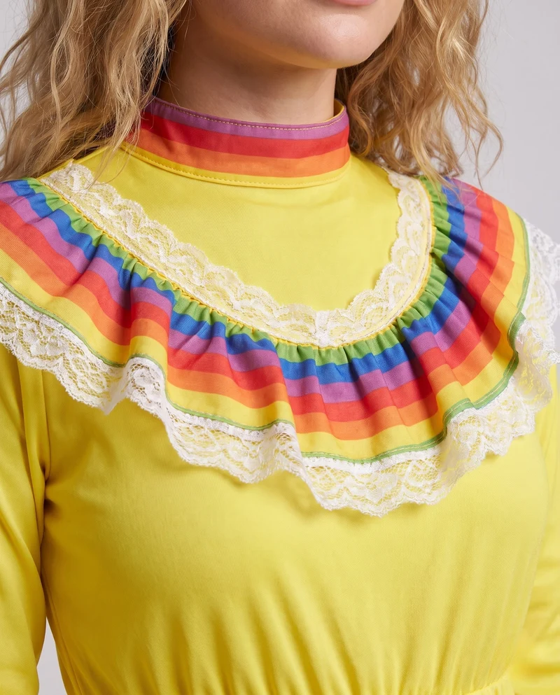 Frauen Traditionelles Mexikanisches Kleid mit Buntakzenten Nord Taschen