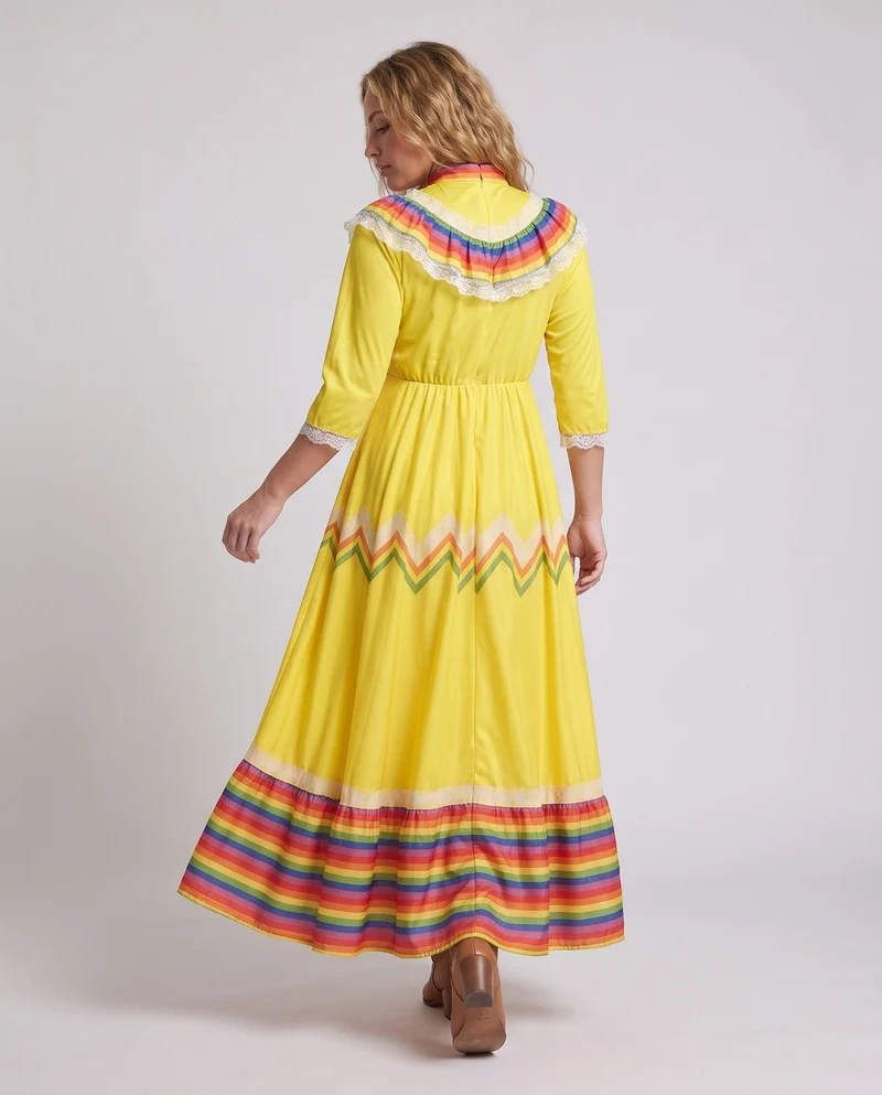Frauen Traditionelles Mexikanisches Kleid mit Buntakzenten Nord Taschen