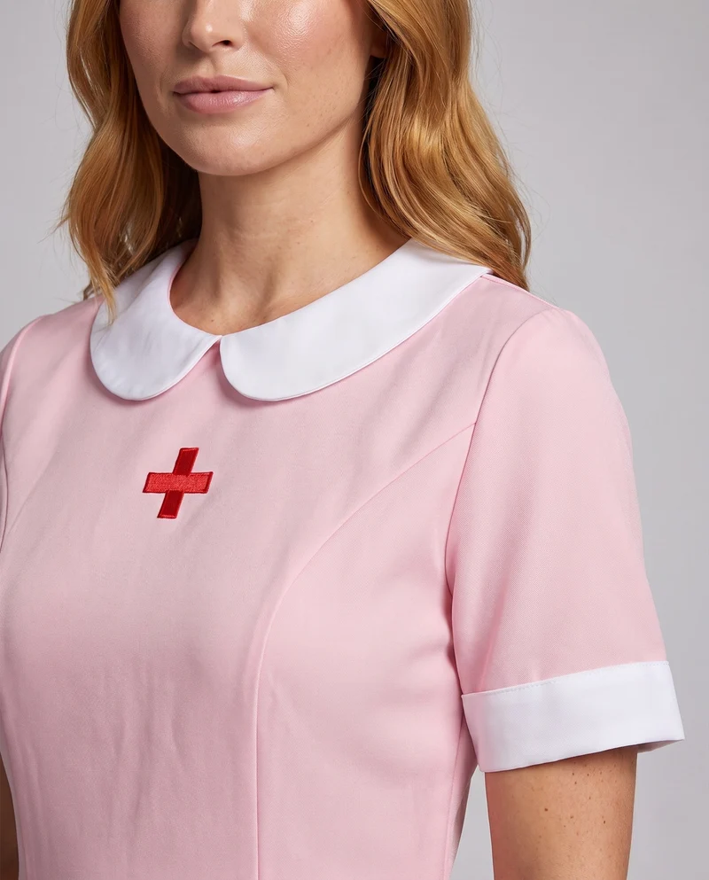 Damen verspieltes Krankenschwesterkostüm mit herzförmigen Applikationen Nord Taschen