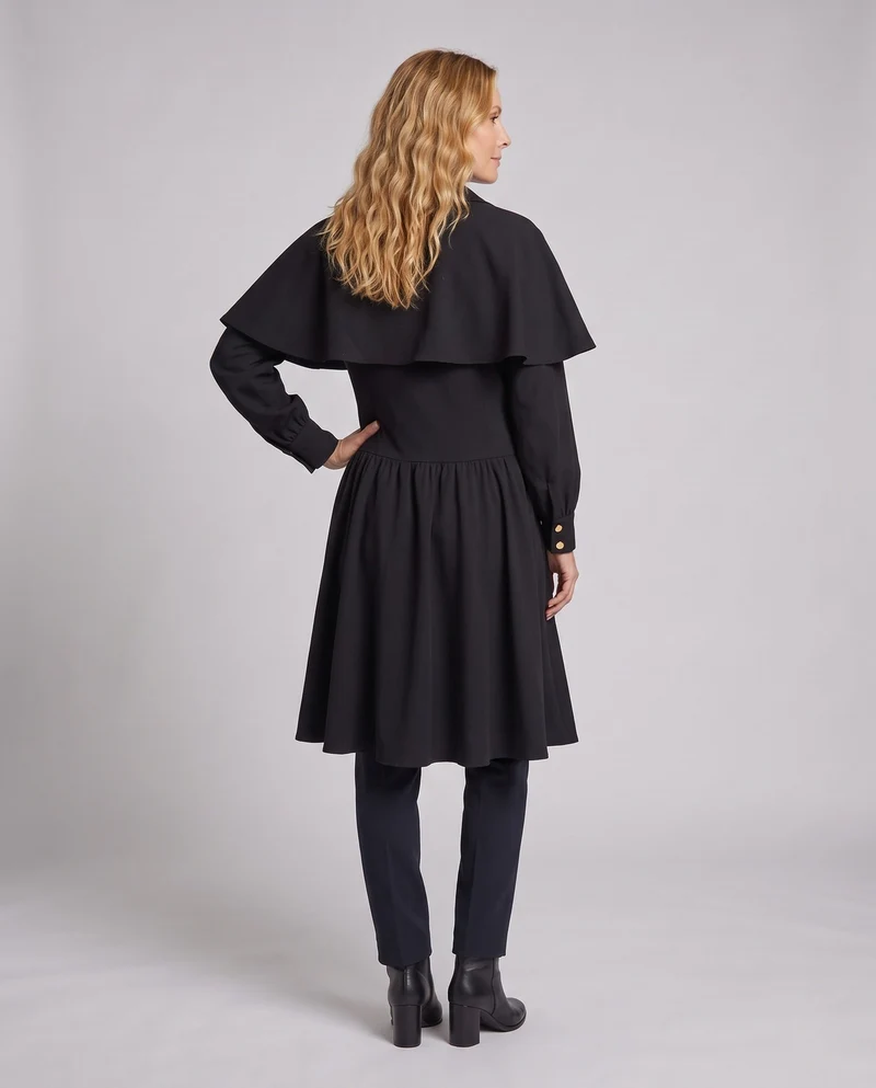 Dramatische Kapuzenjacke für Damen mit Knopfleiste und Puffärmeln Nord Taschen