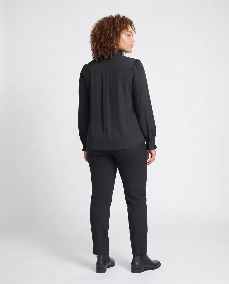 Damen elegante Rüschenshirt mit Stehkragen Nord Taschen