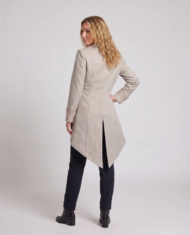 Frauen Elegant Nord Taschen Jacke mit opulenten Spitzenverzierungen Nord Taschen
