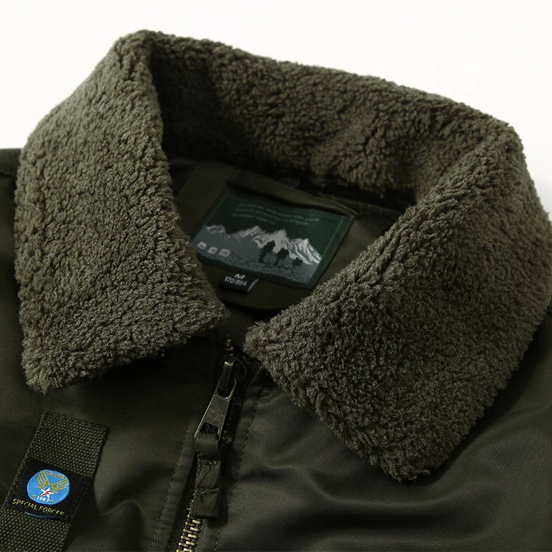 Herren Bomberjacke mit Lammfellkragen und Utility-Taschen Nord Taschen
