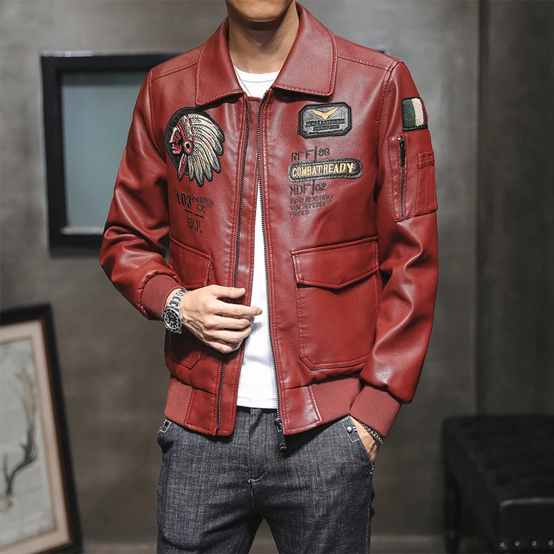 Herren Bomberjacke im Piloten-Look aus Lederimitat mit aufgesetzten Patches und Multifunktions-Taschen Nord Taschen