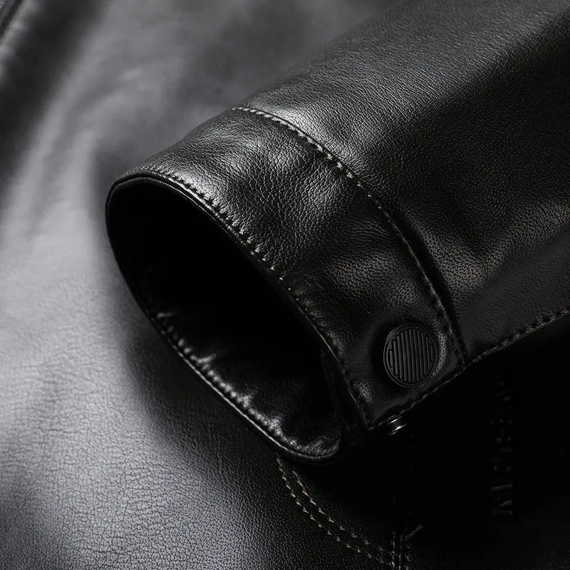 Herren Minimalistische Lederoptik-Übergangsjacke mit Stehkragen und Zwei-Wege-Reißverschluss Nord Taschen