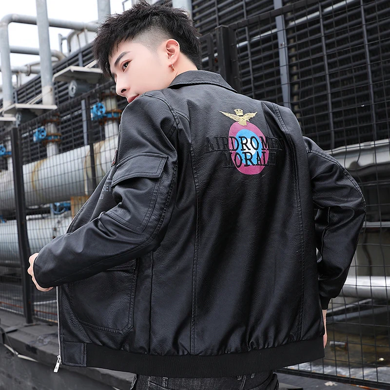 Herren Aviator‑Bomberjacke im Military‑Style mit großem Rückenpatch und Ärmeltasche Nord Taschen