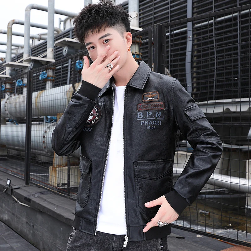 Herren Aviator‑Bomberjacke im Military‑Style mit großem Rückenpatch und Ärmeltasche Nord Taschen
