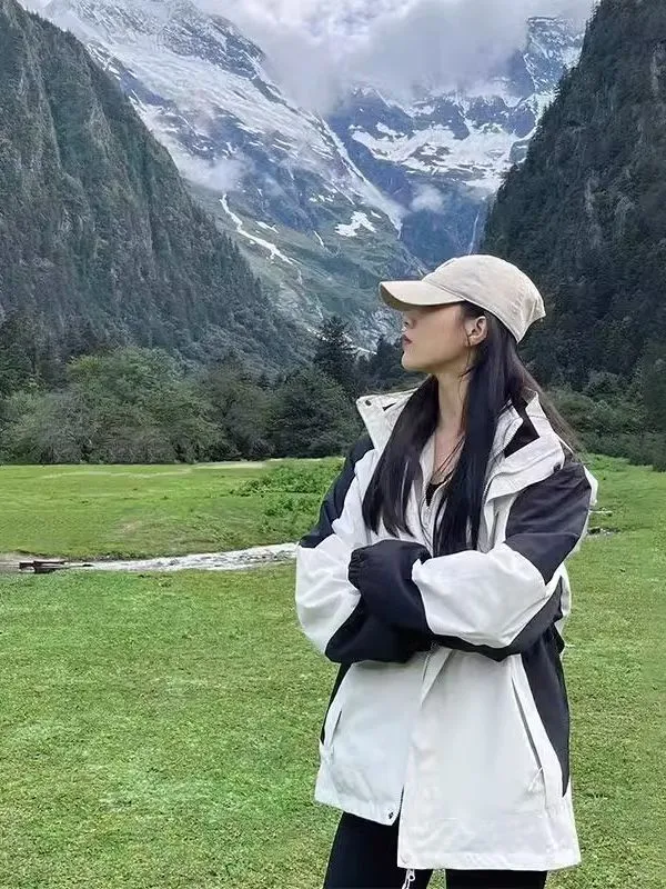 Damen zweilagige wasserdichte Outdoor‑Jacke mit Kapuze, atmungsaktiver Membran und verstellbarer Taille Nord Taschen
