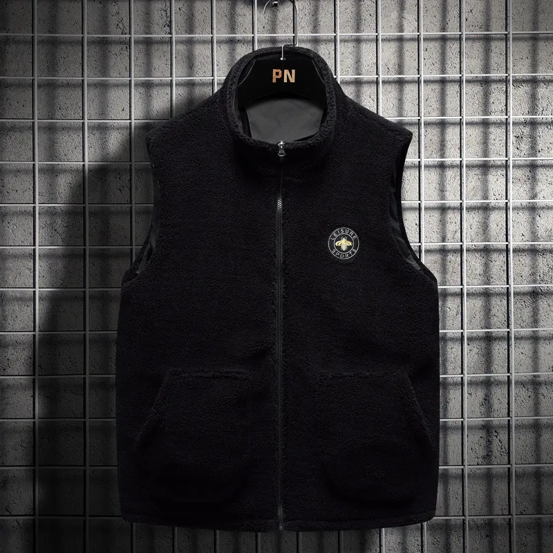 Herren Wattierte Teddy-Fleece-Weste mit Kapuze, durchgehendem Reißverschluss und Letter-Patch Nord Taschen
