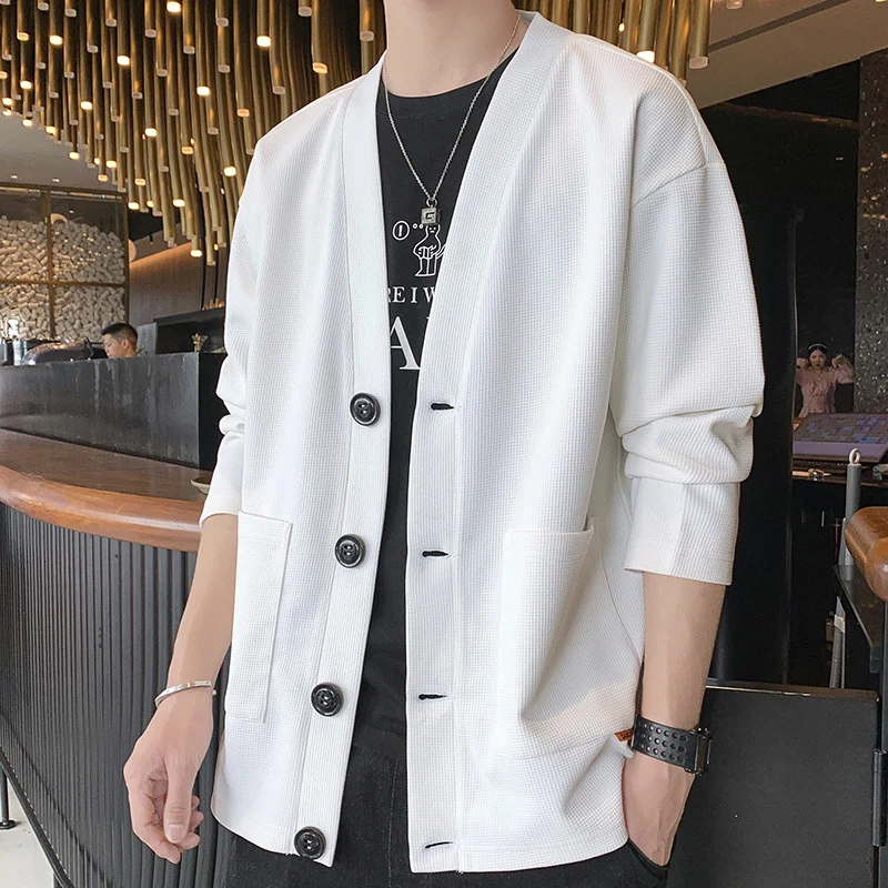Herren Strukturierte Strickjacke mit V‑Ausschnitt, Dreiknopf‑Front und aufgesetzten Taschen Nord Taschen