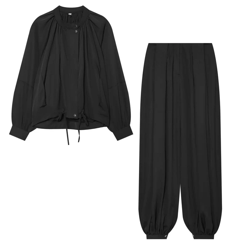 Damen Leichte Blousonjacke mit Rundhals, geraffter Passe und Tunnelzug Nord Taschen