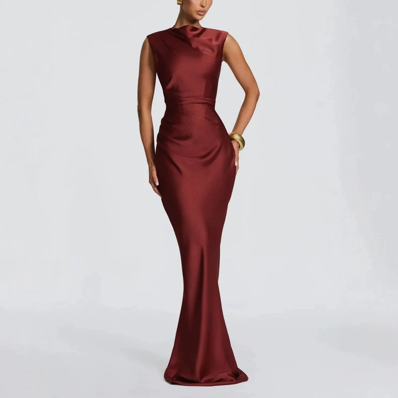 Damen Elegantes Maxikleid mit asymmetrischem Ausschnitt und raffinierten Drapierungen Nord Taschen