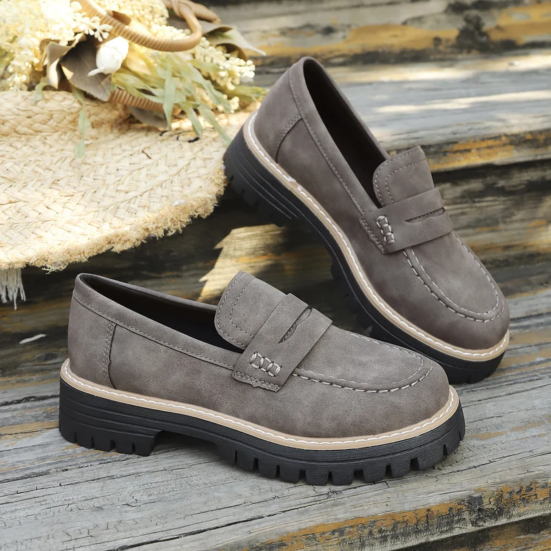 Damen Chunky-Lug-Loafer mit Penny-Riemen und profilierter Gummisohle Nord Taschen
