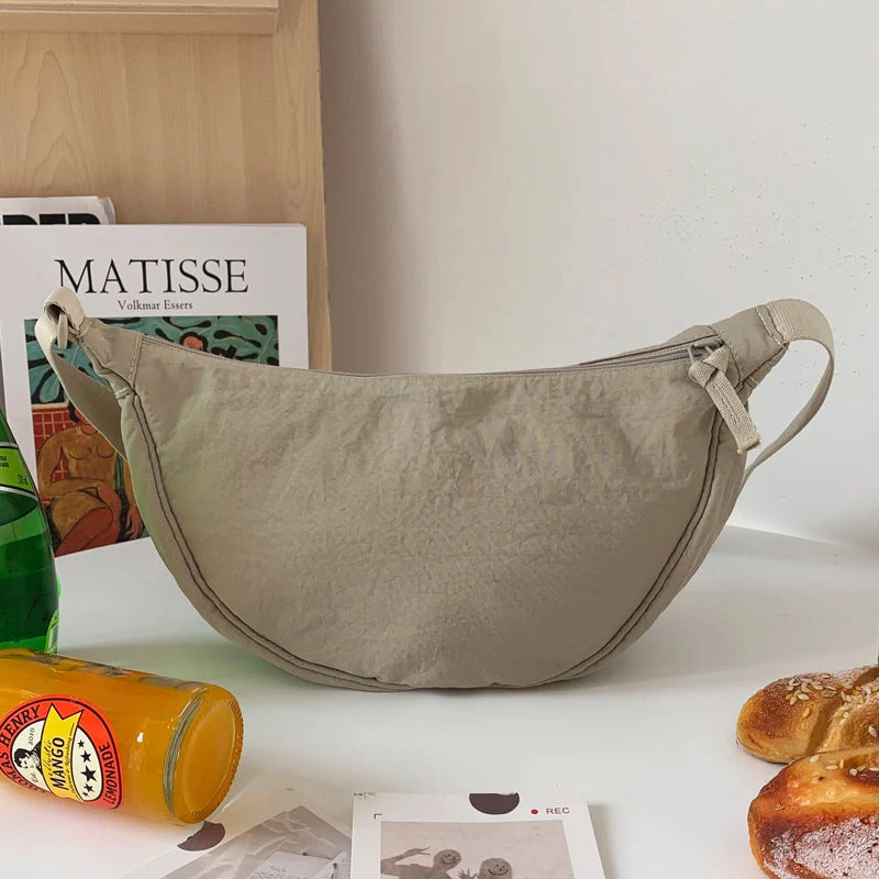 Damenumhängetasche Half Moon mit Verstellbarem Riemen