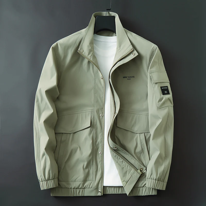 Herren Leichte Wind und Wasserabweisende Fieldjacke mit Stehkragen Ärmelutilitytasche und Pattentaschen Nord Taschen