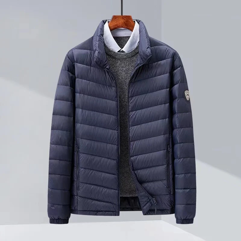 Herren Leichte Steppjacke mit diagonaler Steppung, Stehkragen und Reißverschlusstaschen Nord Taschen