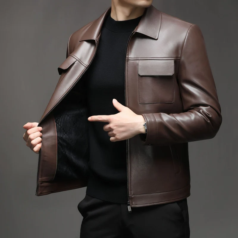 Herren Glatte Lederjacke im klassischen Hemdkragenstil mit verdecktem Reißverschluss und aufgesetzten Brusttaschen Nord Taschen