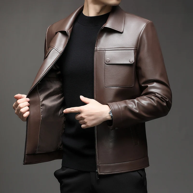 Herren Glatte Lederjacke im klassischen Hemdkragenstil mit verdecktem Reißverschluss und aufgesetzten Brusttaschen Nord Taschen