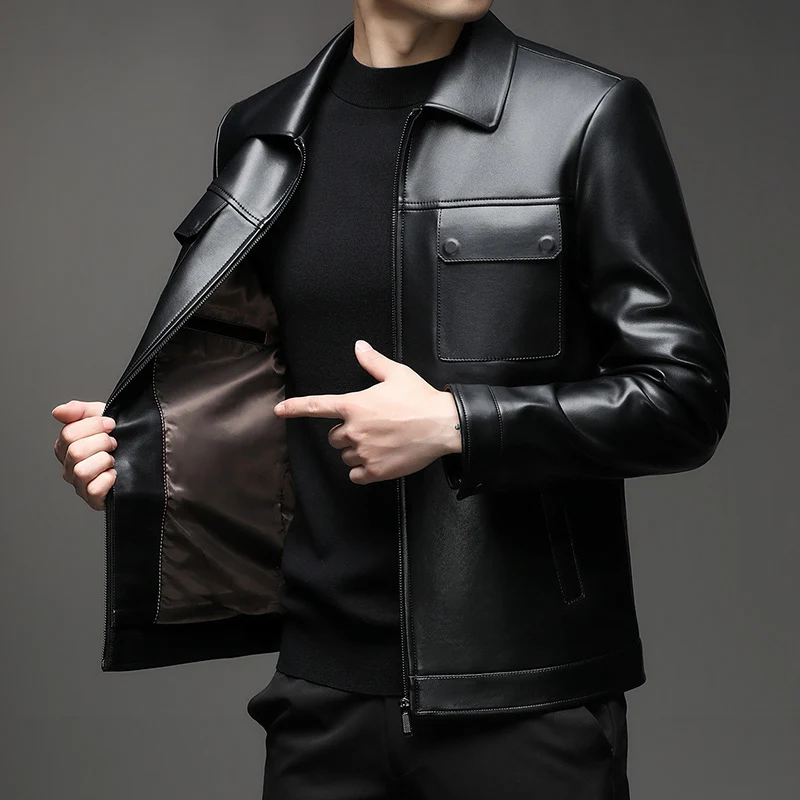 Herren Glatte Lederjacke im klassischen Hemdkragenstil mit verdecktem Reißverschluss und aufgesetzten Brusttaschen Nord Taschen