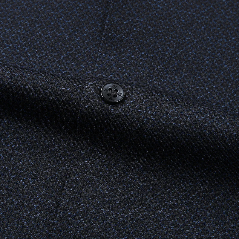 Herren Elegantes Langarm-Hemd mit feiner Struktur und klassischer Knopfleiste Nord Taschen