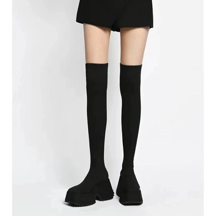 Damen Plateau‑Sock‑Boots mit markanter Lug‑Sohle und skulpturaler Plattform Nord Taschen