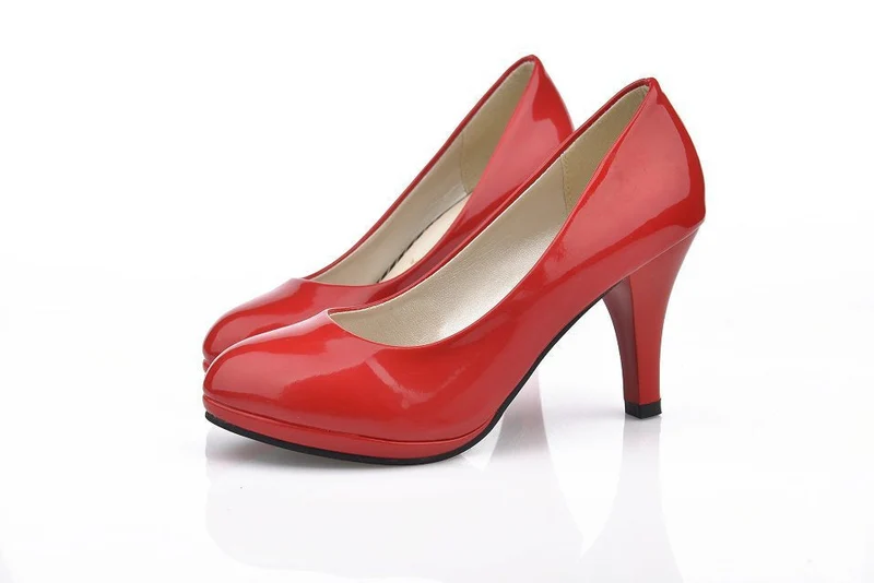 Damen elegante Hochglanz-Pumps mit bequemem Innenfutter und stabilem Blockabsatz