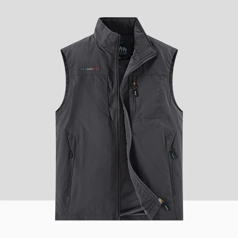 Herren Leichte multifunktionale Outdoor-Utility‑Weste mit Mesh‑Futter und mehreren Reißverschlusstaschen Nord Taschen