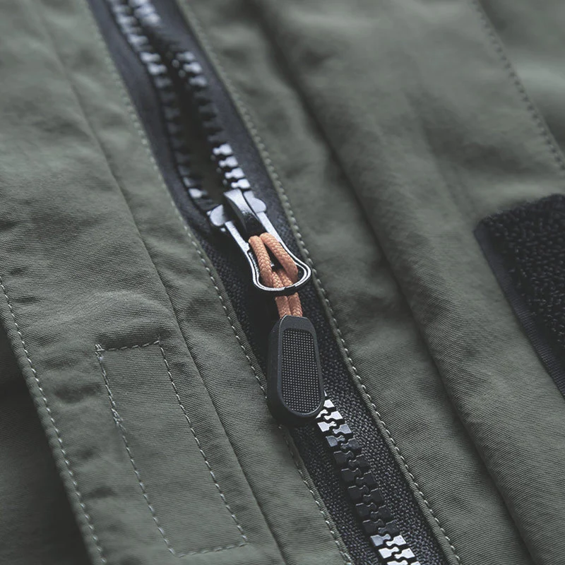 Herren leichte Kapuzen-Utility-Jacke mit Windschutz und Mehrfachtaschen Nord Taschen