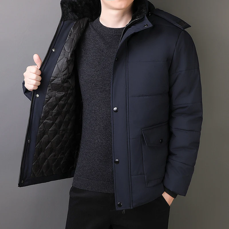 Herren Kurzparka mit gesteppter Thermofütterung, Kapuzenansatz und Multifunktionsklappentaschen Nord Taschen