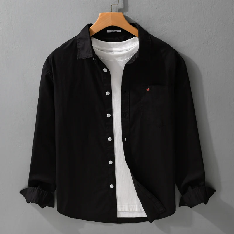 Herren Leichtes Baumwollhemd im Overshirt‑Stil mit Kentkragen, Brusttasche und dezenter Mini‑Stickerei Nord Taschen