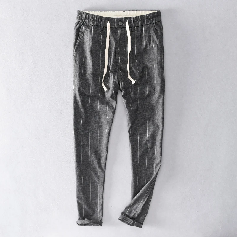Herren lässige Hose mit elastischem Bund und Kordel schmal zulaufend Nadelstreifenoptik Nord Taschen